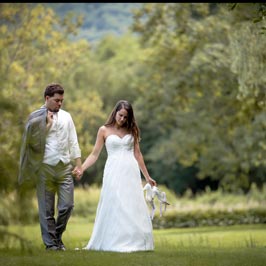 photo de mariage couple en extérieur naturel Bourgogne