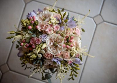 Bouquet de fleurs de mariée - photographe de mariage en Côte-d'Or