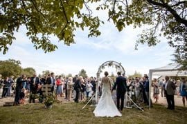 Photographe de mariage à Dijon - Cérémonie laïque