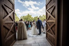 photographe mariage Dijon cérémonie relieuse à l'église 04